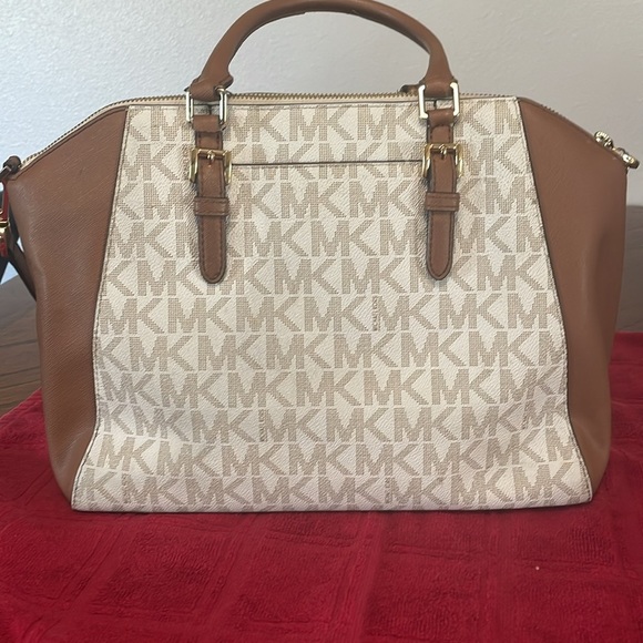 MICHAEL KORS CIARA LARGE TOP ZIP SATCHEL BAG Authenticity Certificate included - Picture 3 of 10